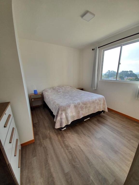  Apartamento em Balneário Picarras