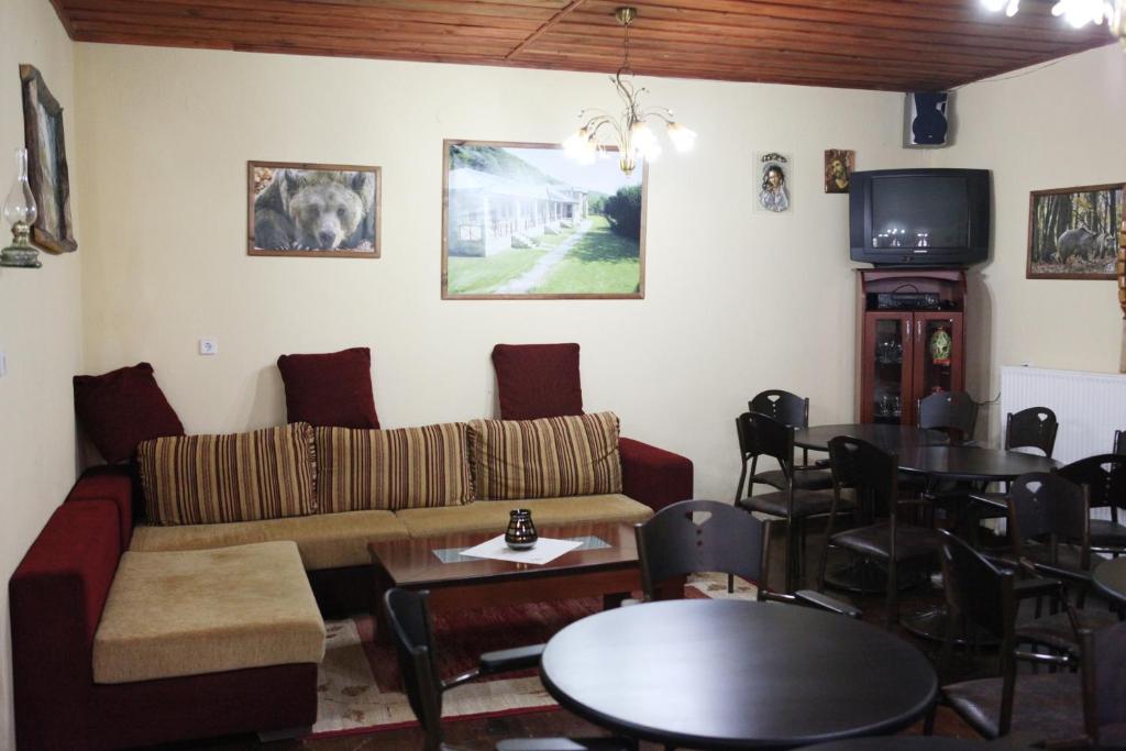 Posezení v ubytování Manis Hotel