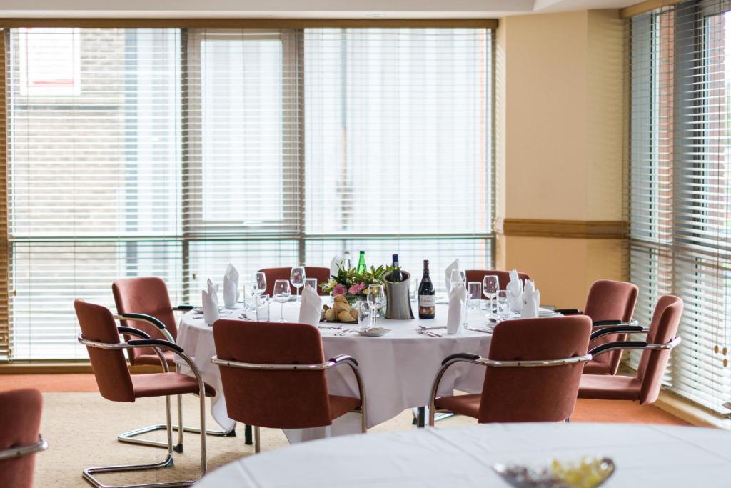 Posezení v ubytování Leonardo Hotel Sheffield