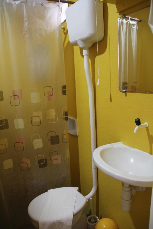  Pousada Lua Mar e Hostel