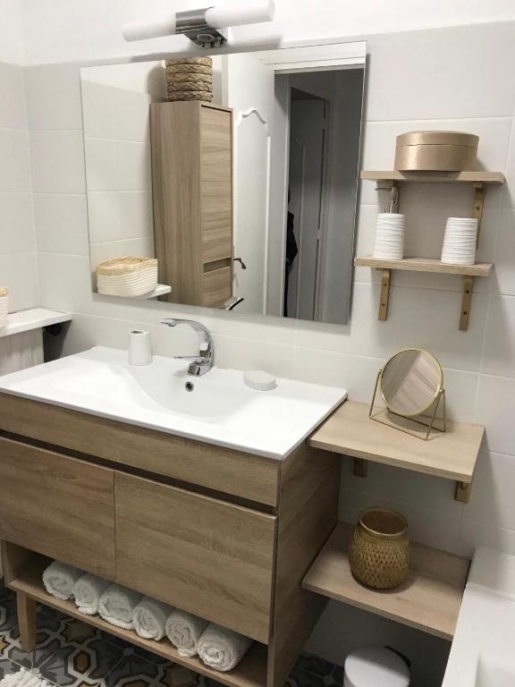 Appartement climatisé F3 proche plage port et aéroport - 16