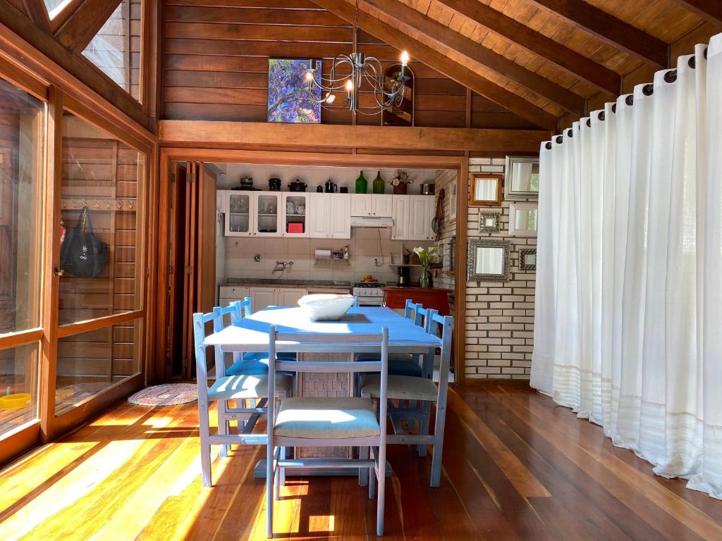  Casa Estilo Canadense - Canela