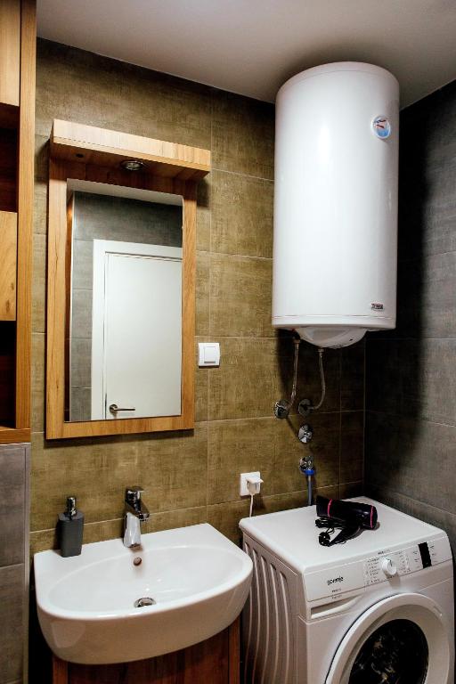 Ein Badezimmer in der Unterkunft Apartman Happy day Divčibare