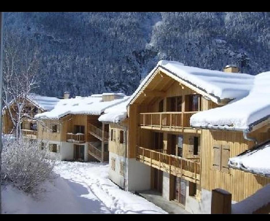 Orelle Val Thorens le hameau des Eaux d'Orelle tokom zime