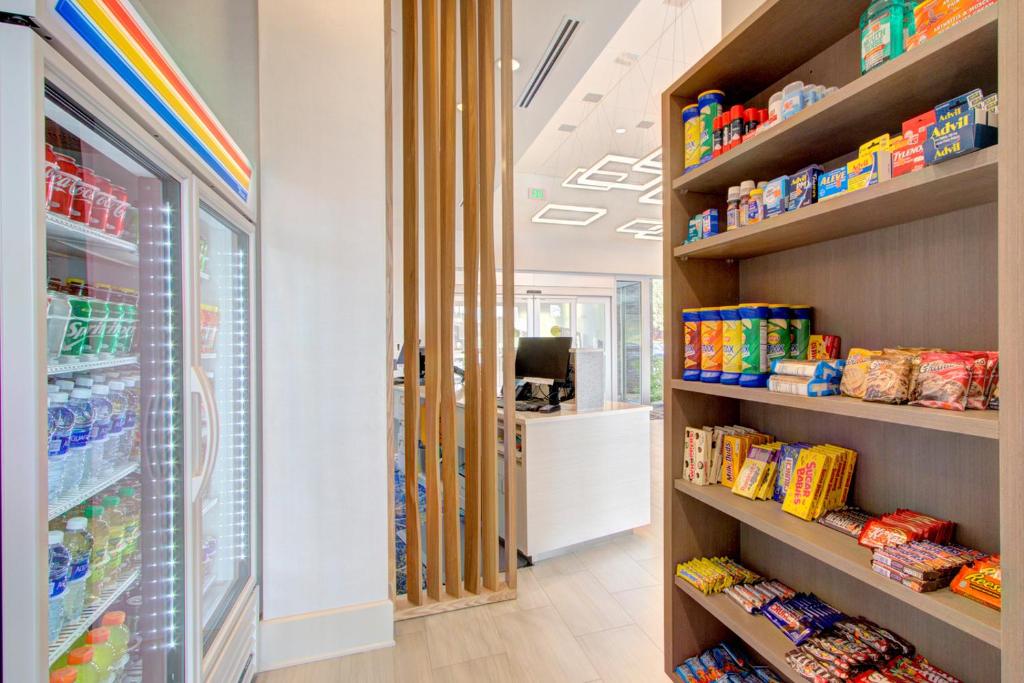 Holiday Inn Express & Suites Charlotte Southwest by IHG photo