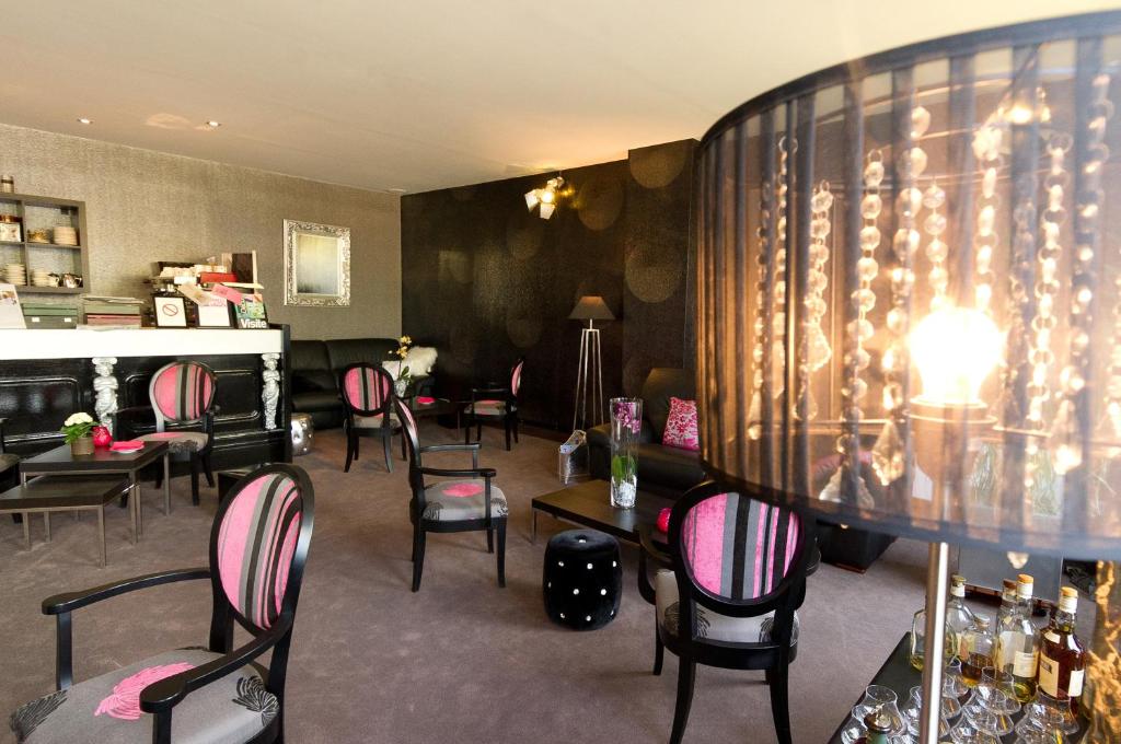 Posezení v ubytování Cit'Hotel B Hotel Brasserie