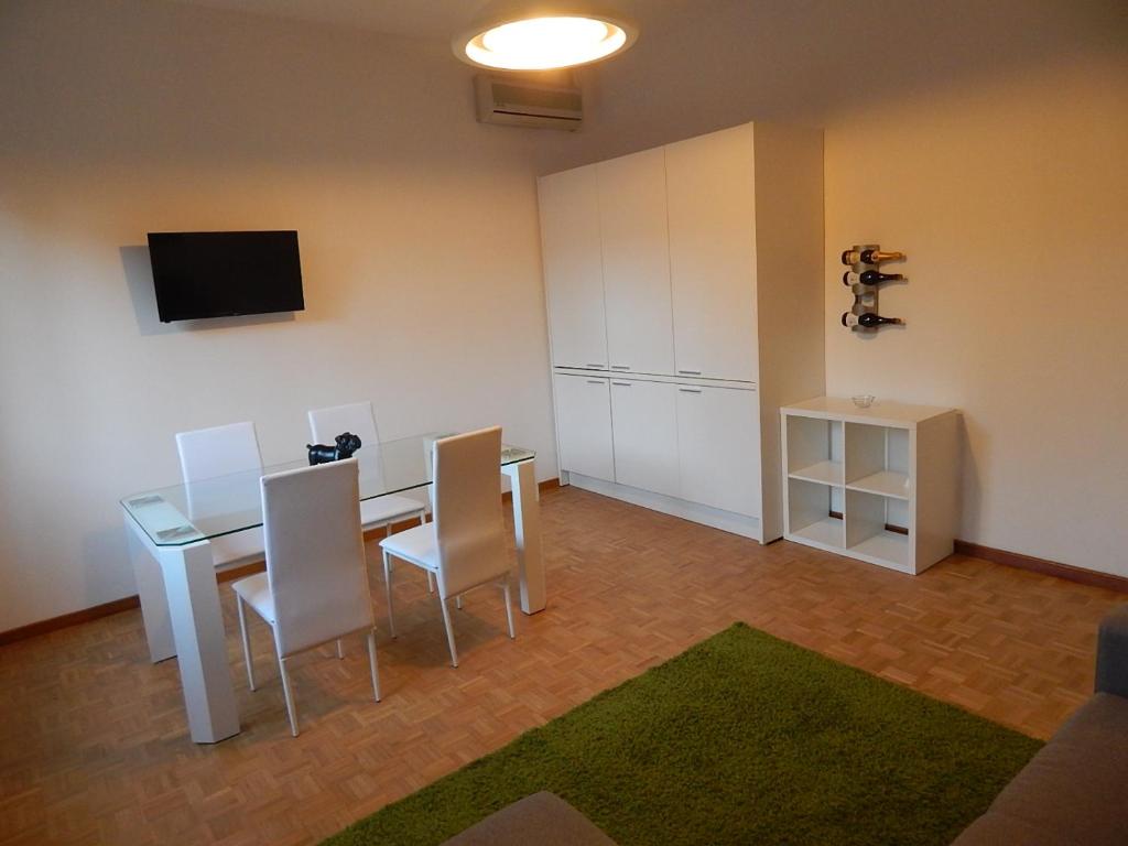 la casa del parco Ferrari - Apartamento De Dos Dormitorios