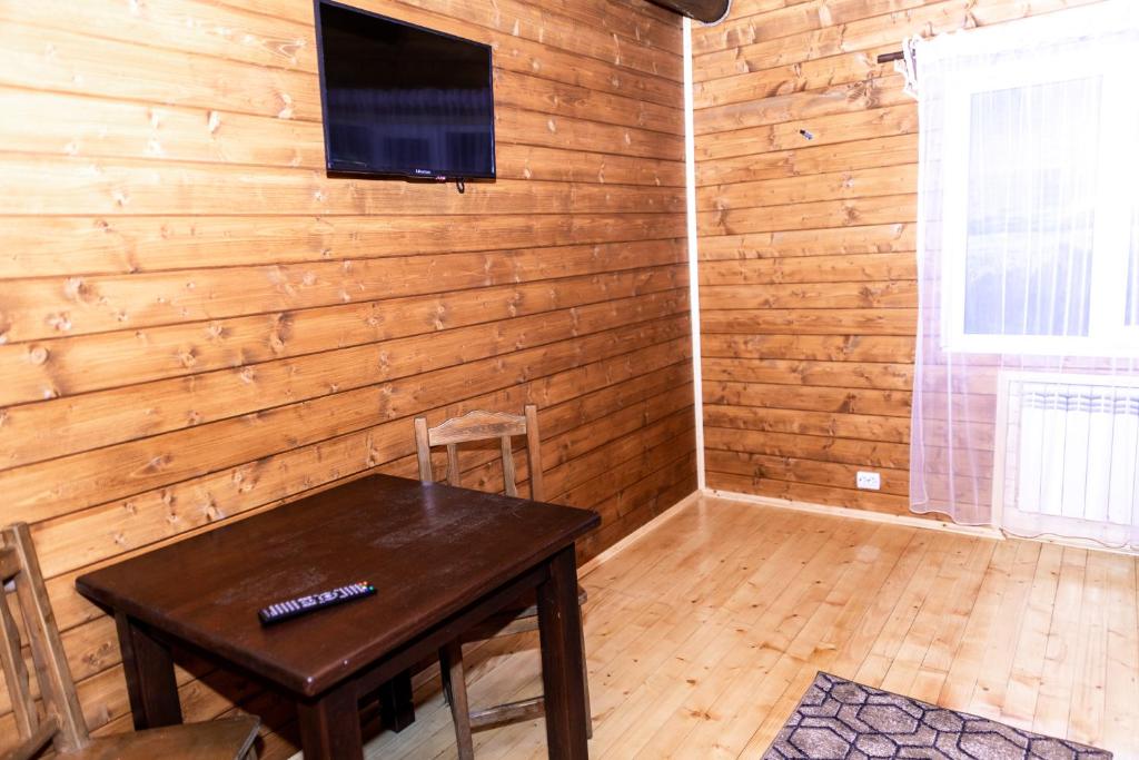 Wood House - Habitación Triple Clásica