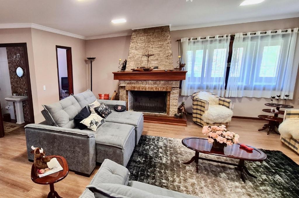  Casas 4 suítes com home office e area gourmet - excelente internet