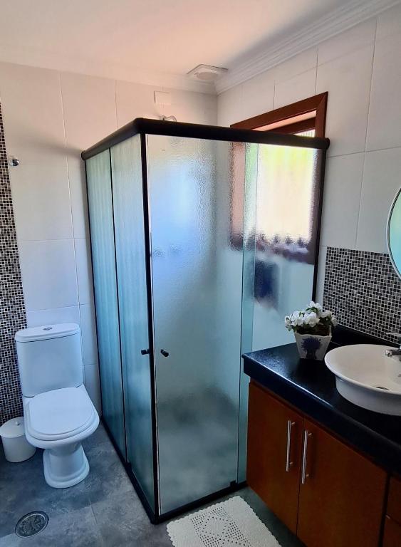  Casas 4 suítes com home office e area gourmet - excelente internet