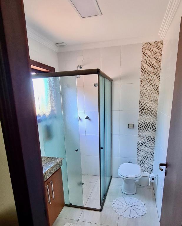  Casas 4 suítes com home office e area gourmet - excelente internet