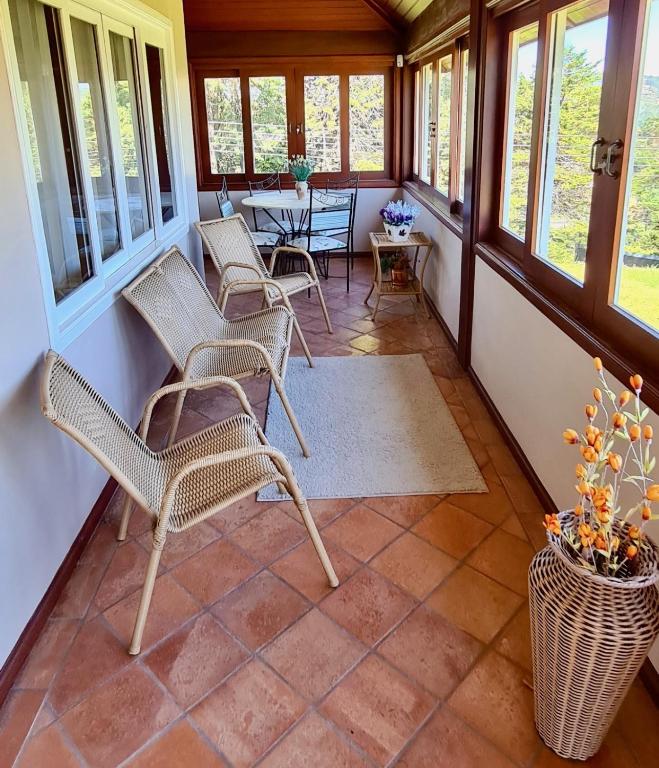  Casas 4 suítes com home office e area gourmet - excelente internet