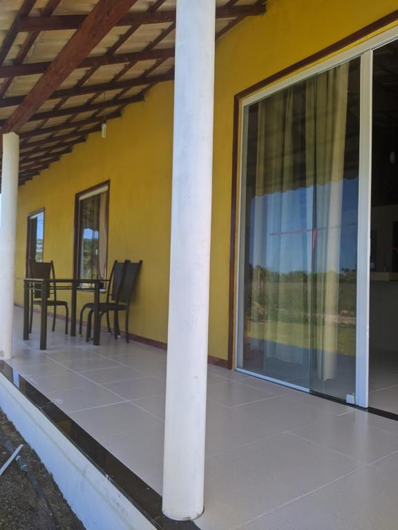  Casa amarela