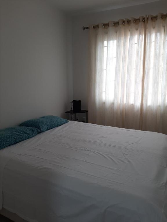  Casa 5 quartos - Ótima localização Meia Praia