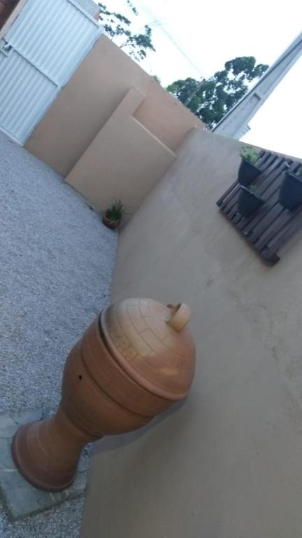  Kitinet à 1200 metros da praia de Bombas