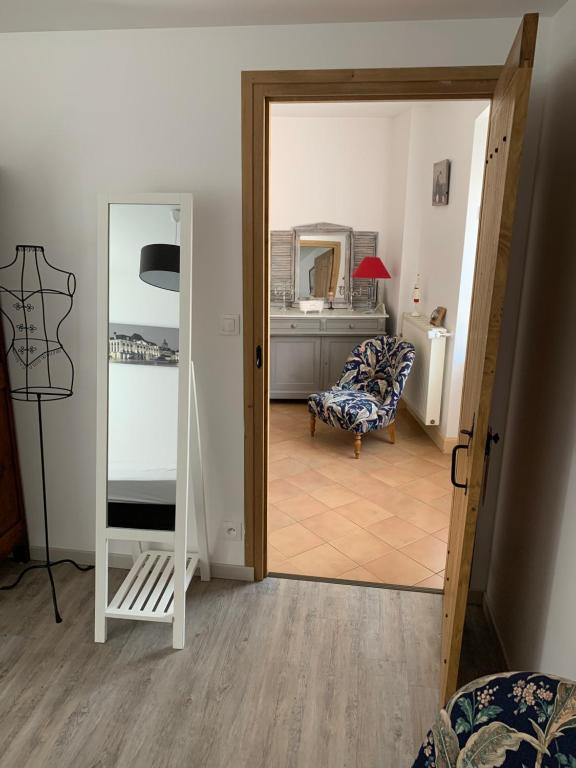 Postel nebo postele na pokoji v ubytování Gîte du Parc des Mauves