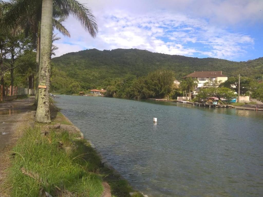  Apartamento confortável Barra da Lagoa