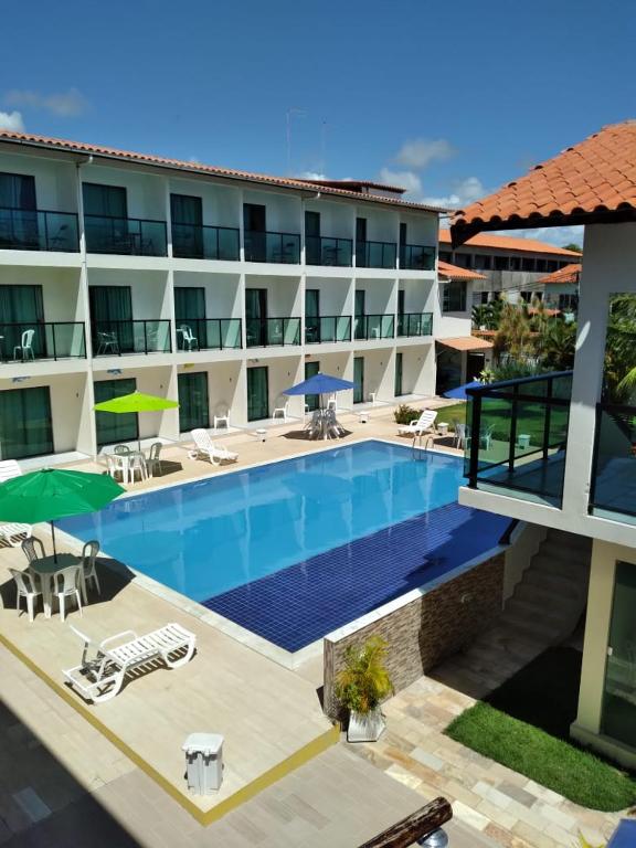 Pousada Sky Beach Flatの敷地内または近くにあるプール