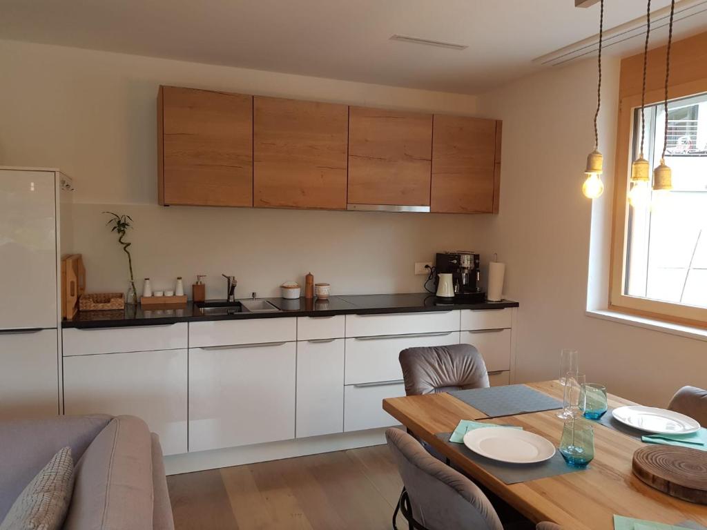 Kuchyň nebo kuchyňský kout v ubytování Residenz Panorama - Blatten bei Naters VS