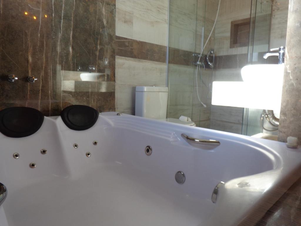  Monte Verde Inn Apartamentos&Suites com Hidromassagem dupla