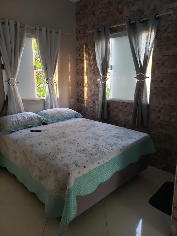  Quarto tipo kit net na parte externa da casa