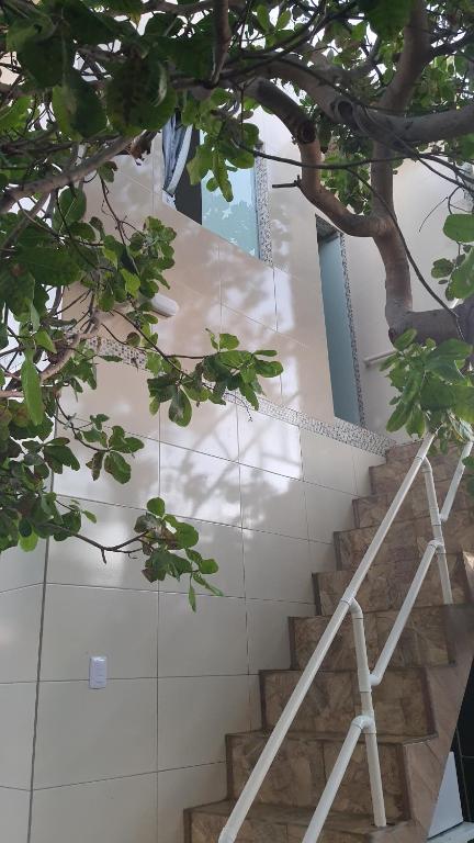 Quarto tipo kit net na parte externa da casa
