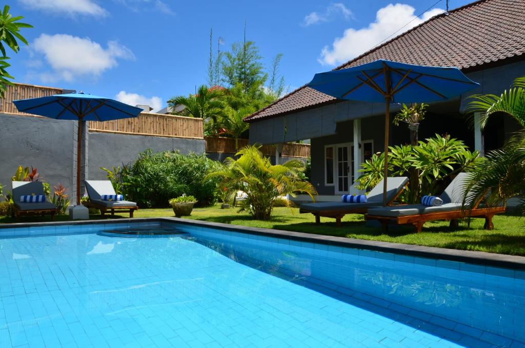Bazén v ubytování Villa Eden Seminyak nebo v jeho okolí