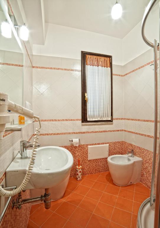 Koupelna v ubytování Airport House B&B