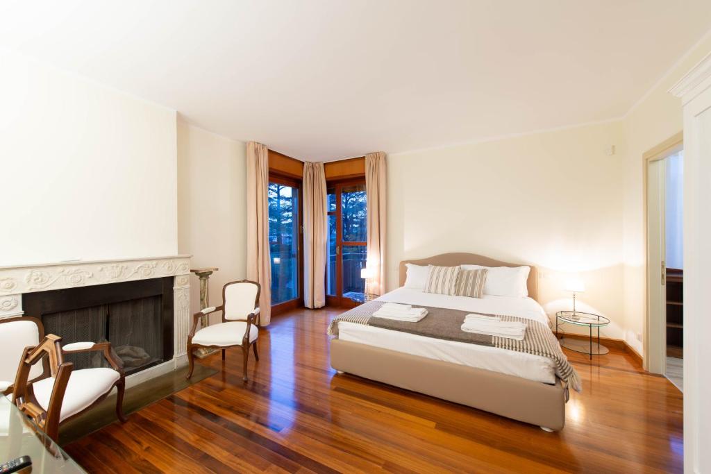 3 Amici al Castello - 1