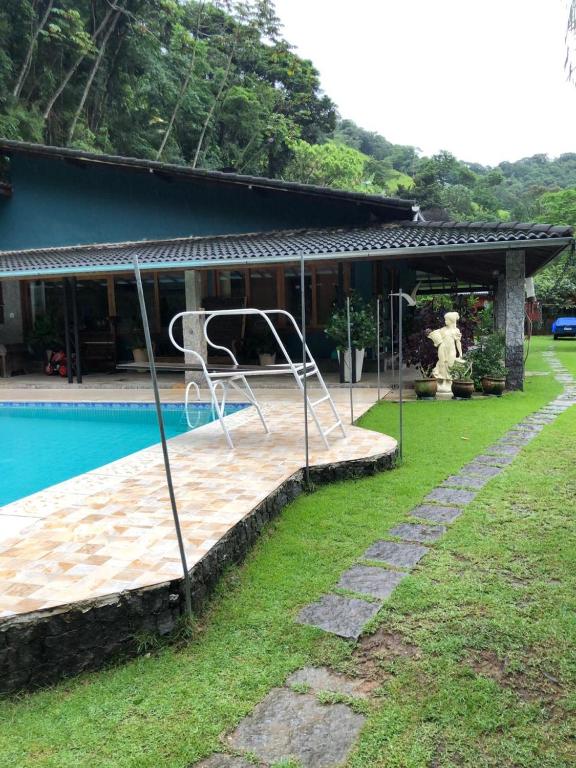  CASA DE CAMPO PISCINA NA SERRA FRIBURGO TEM 4 QUARTOS PROXIMO A MURI CACHOEIRAS PARQUE ESTADUAL 3 PICOs