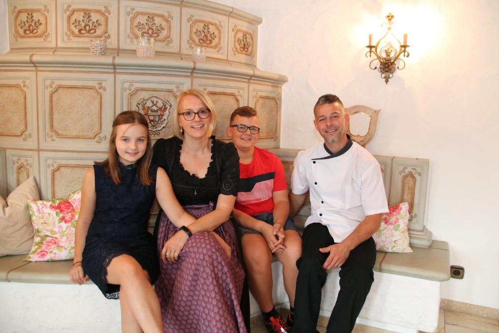Hosté ubytování Hotel-Restaurant Hirsch