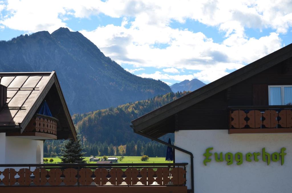Nespecifikovaný výhled na hory nebo výhled na hory při pohledu z hotelu