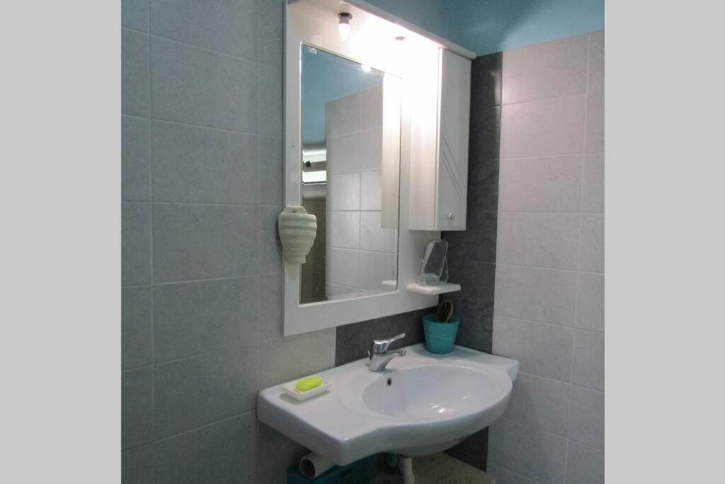A bathroom at Traditional house Utopia Makri Gialos