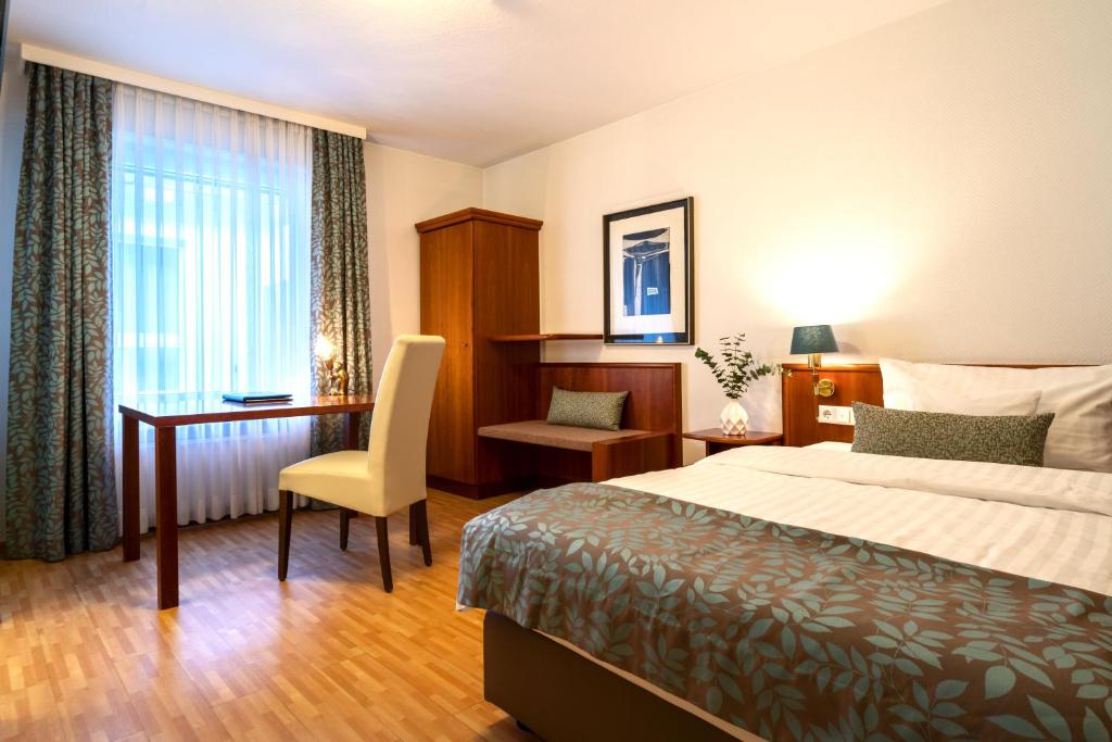 Hotel Engbert - Chambre Simple Standard***