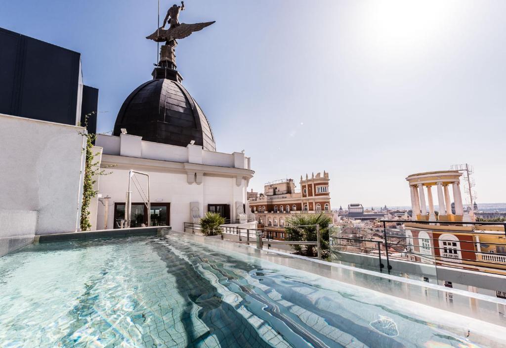 Luxury apartment right on Gran Via with pool and fitnessroom ...