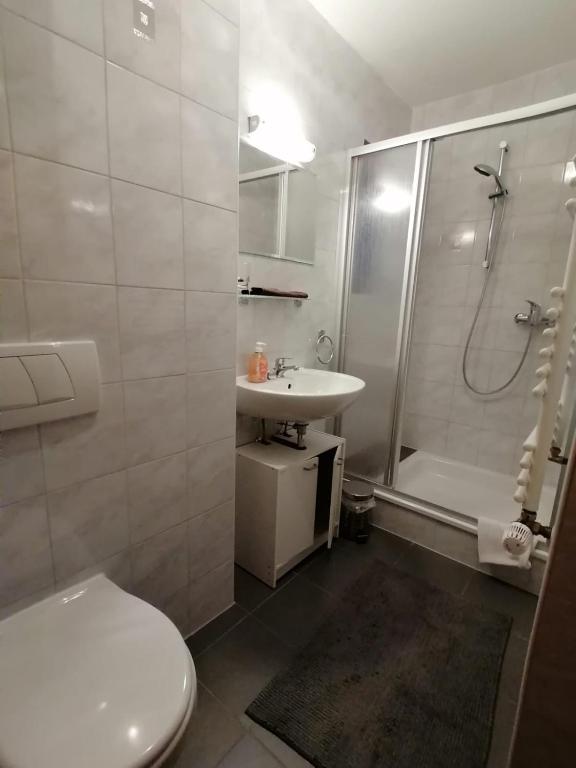 Koupelna v ubytování Gästehaus Pöppl