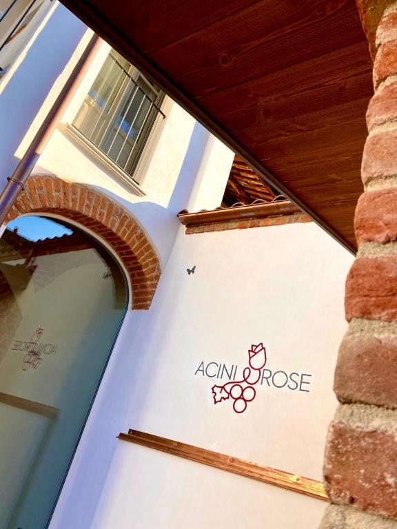 Zdjęcie z galerii obiektu Acini e Rose w mieście Montalenghe
