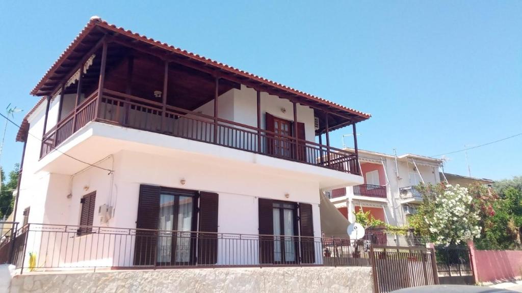 Balcony With View - Housity