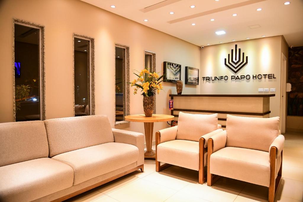  TRIUNFO PAPO HOTEL