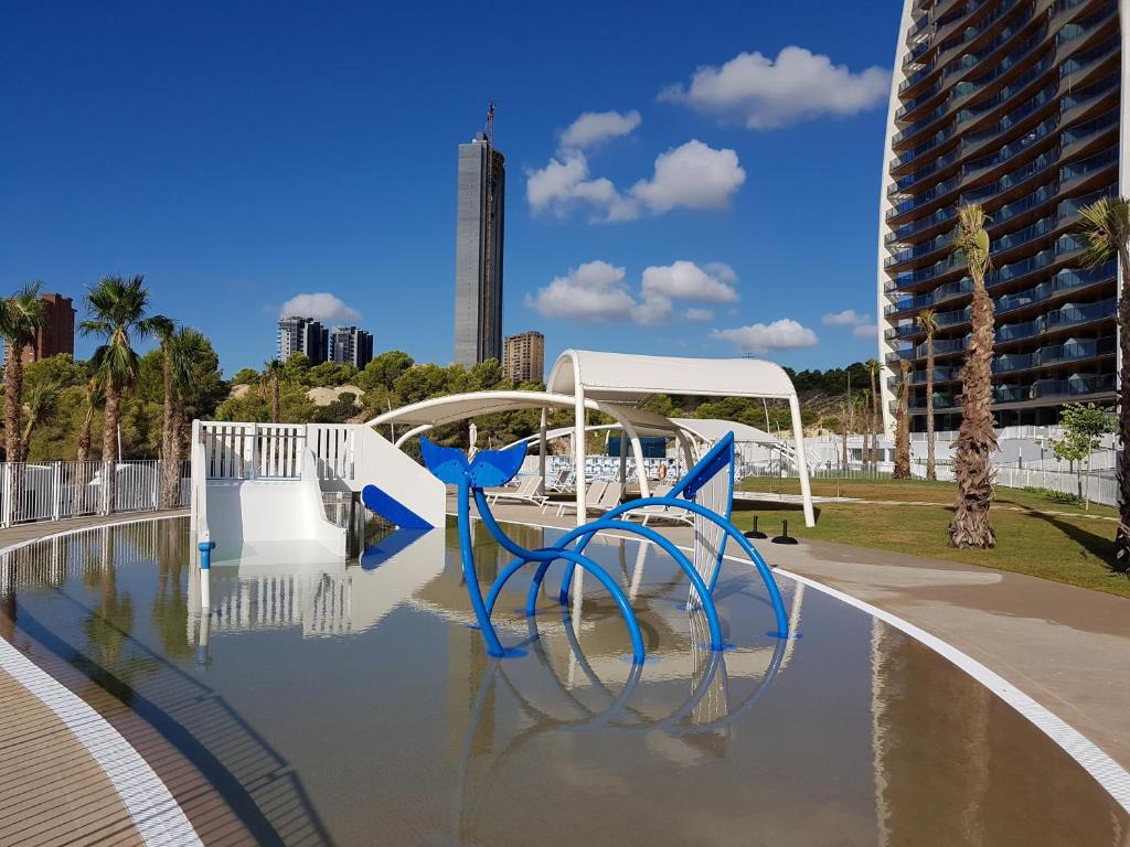 ROMERO APARTMENTS-SUNSET WAVES-BENIDORM, Benidorm ...