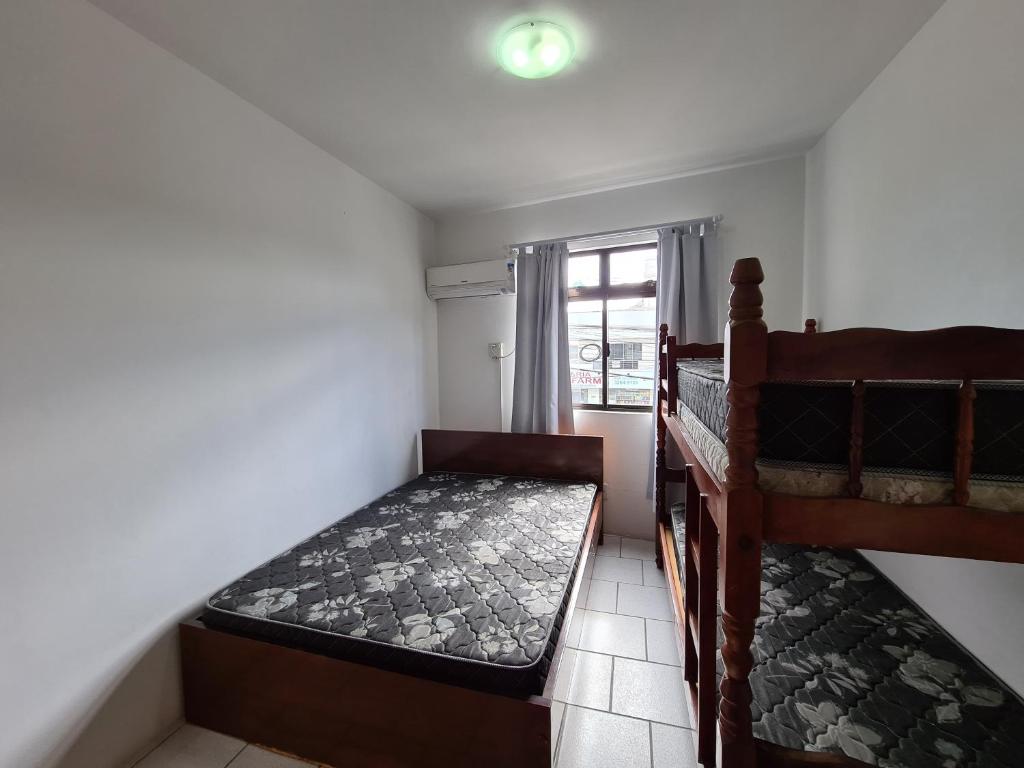  Apartamento 50 metros da praia