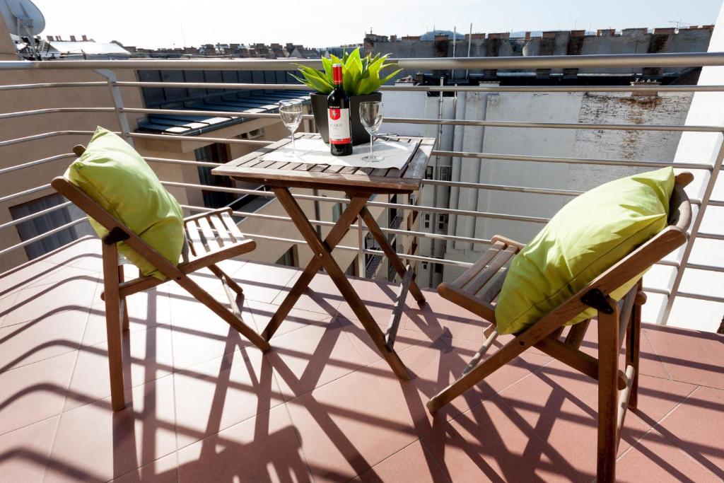 Balkón alebo terasa v ubytovaní Corvin Plaza Apartments & Suites