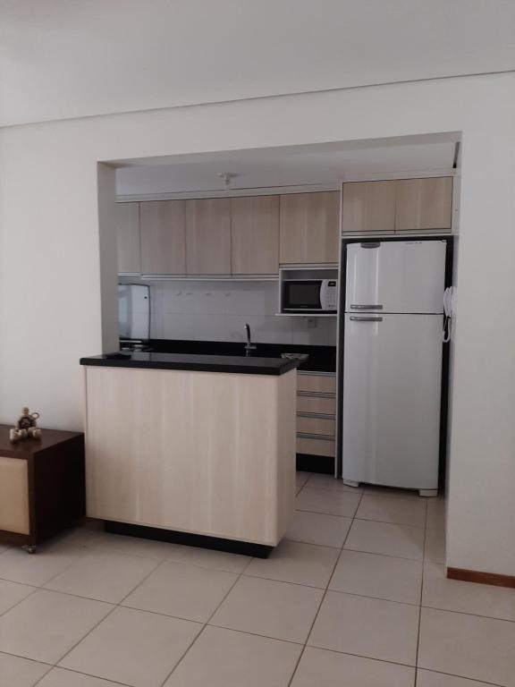  Apartamento em frente a Praia do Campeche.