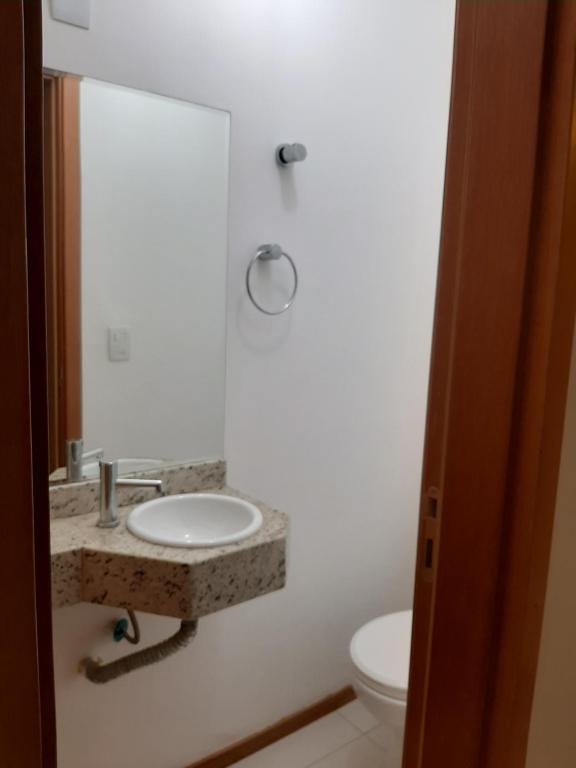  Apartamento em frente a Praia do Campeche.