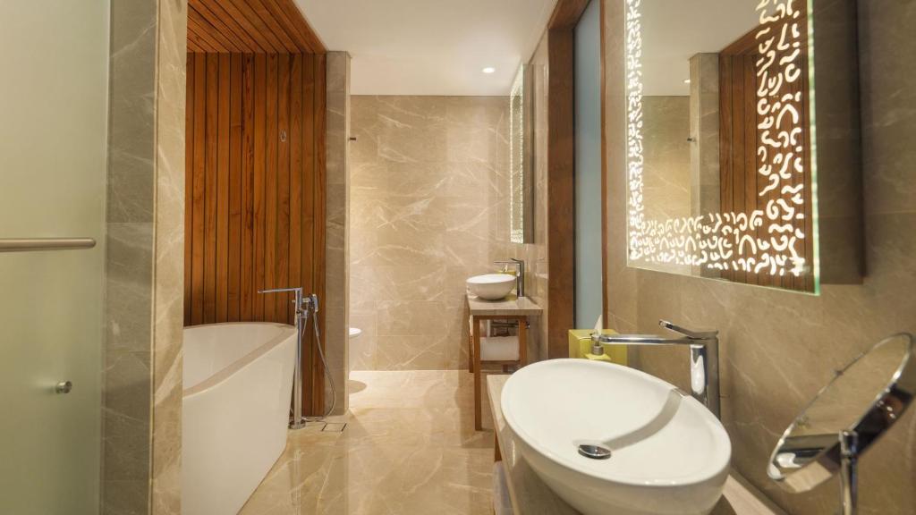 Maya Sanur Resort & Spa - 3