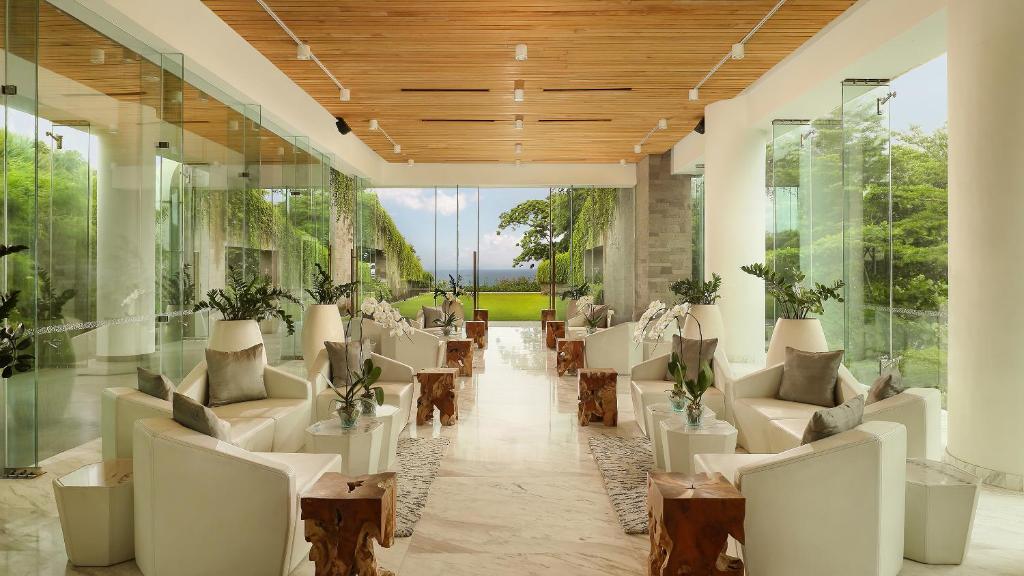 Posezení v ubytování Maya Sanur Resort & Spa