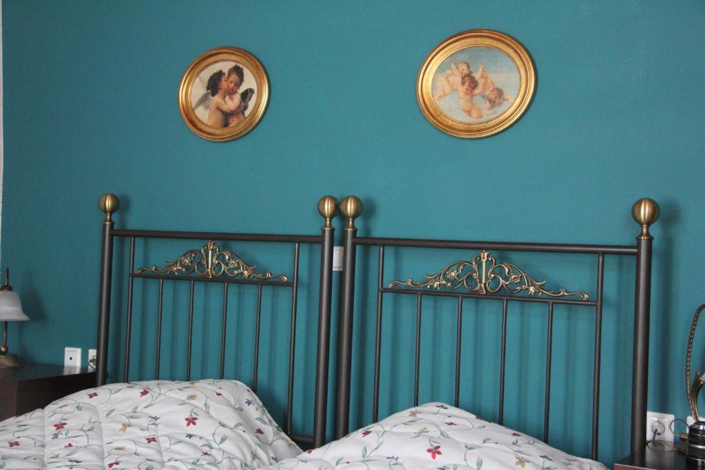 Letto o letti in una camera di Polyxenia Hotel
