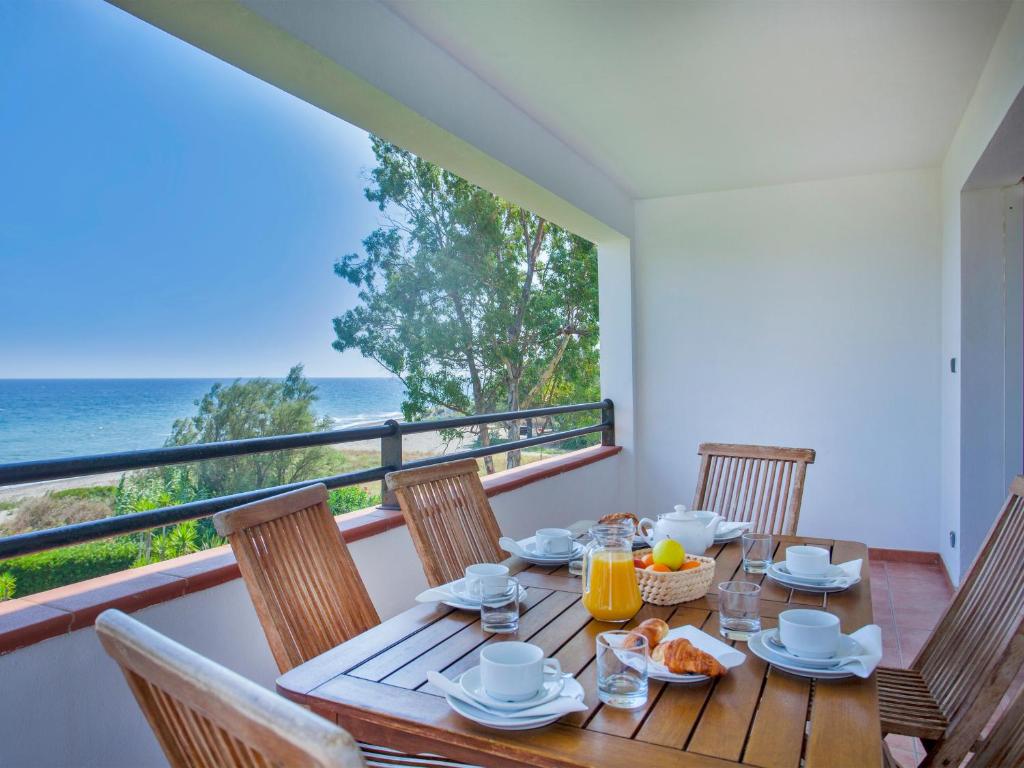 Vacancéole - Résidence Sognu di Rena - Three-Bedroom Apartment With Sea View (8 Adults)