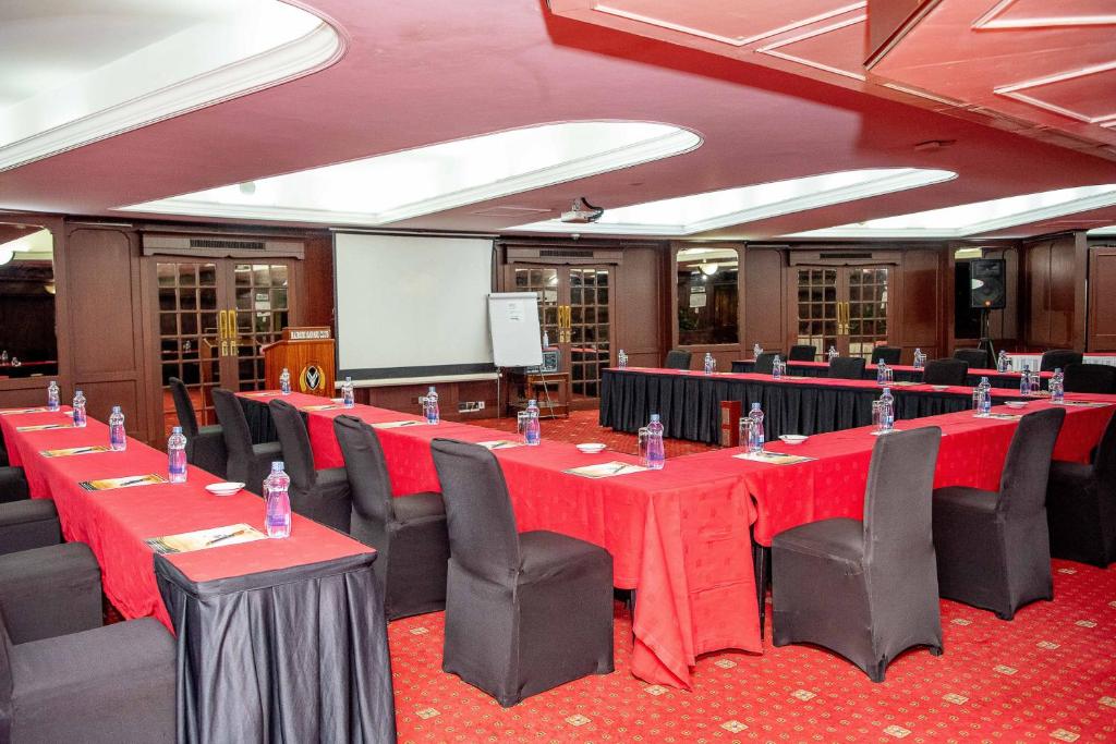 Restaurace v ubytování Nairobi Safari Club by Swiss-Belhotel
