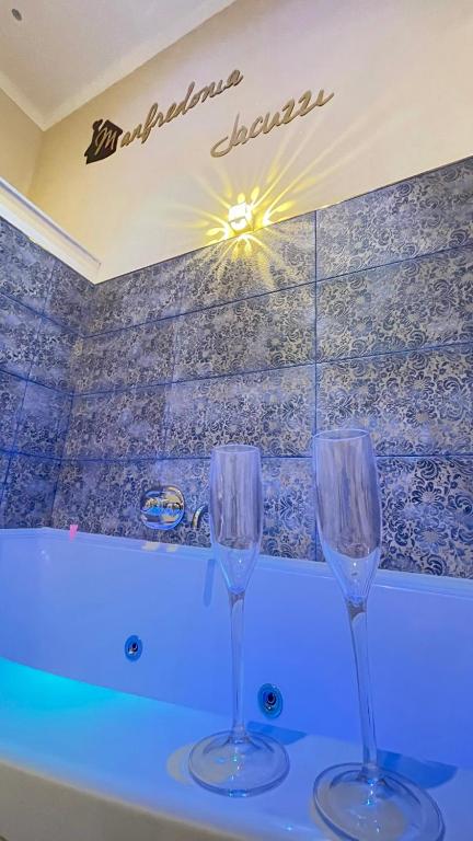 Koupelna v ubytování ManfredoniaJacuzzi